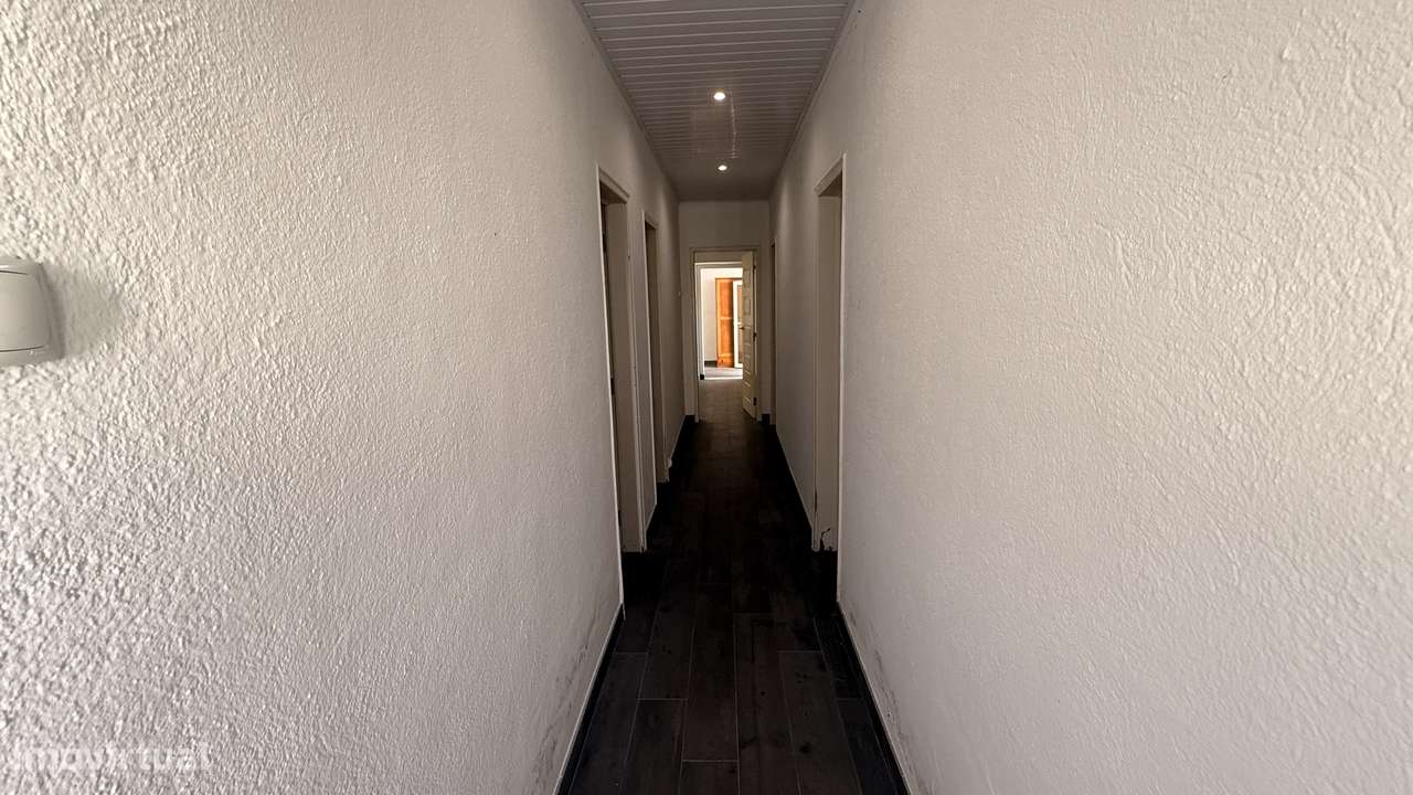 Moradia Térrea T4 no Cartaxo com Potencial de Duas Habitações-18