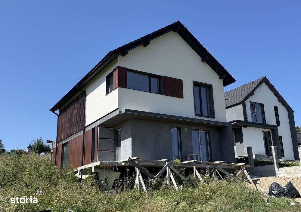 Casa Individuala in Chinteni 700mp teren zona str Crangului - Imagine principală: 1/6