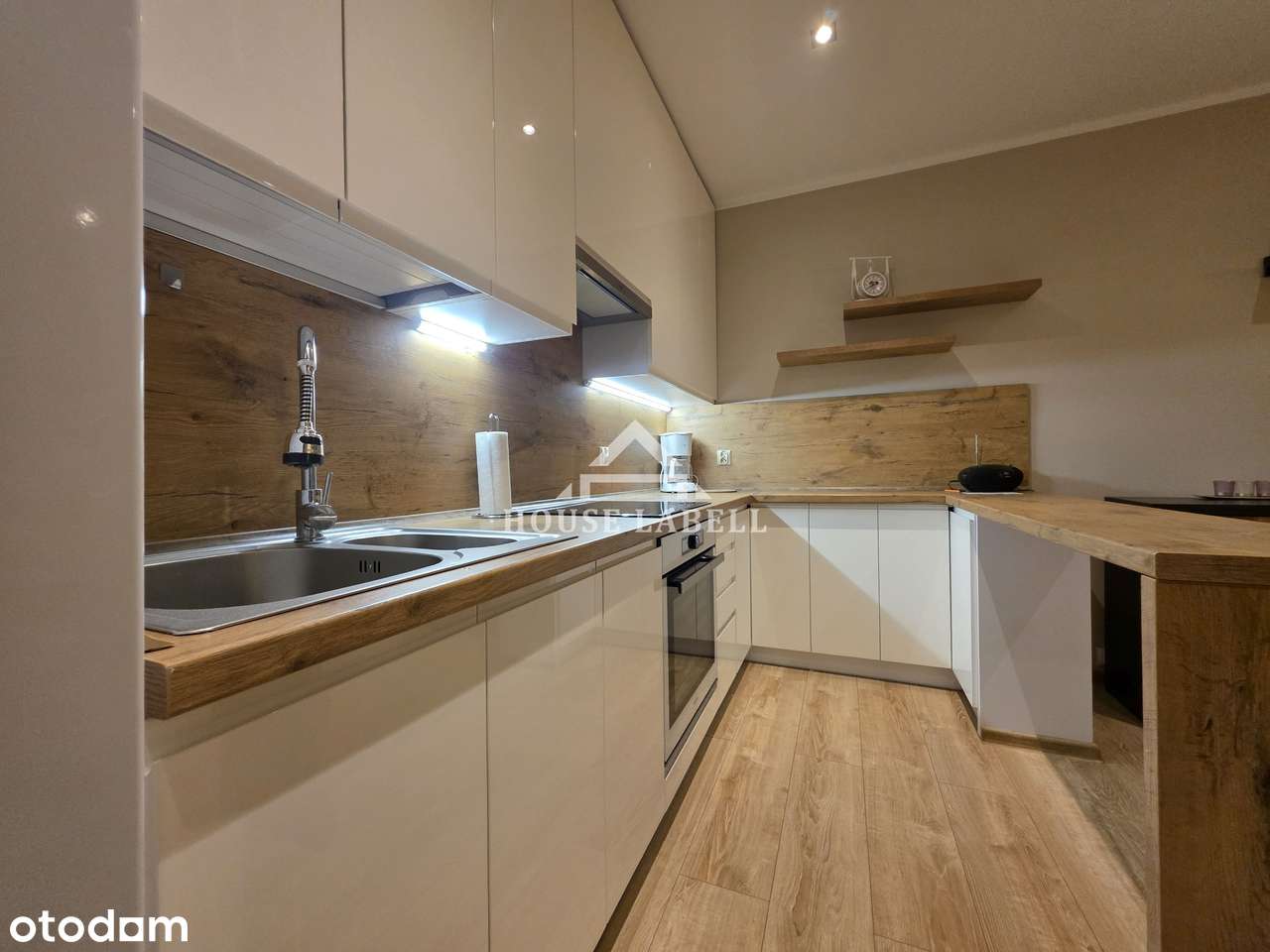 Ciepło, jakość, spokój – 2 pokoje mieszkanie urządzone z sercem - Pełny obrazek: 4/15