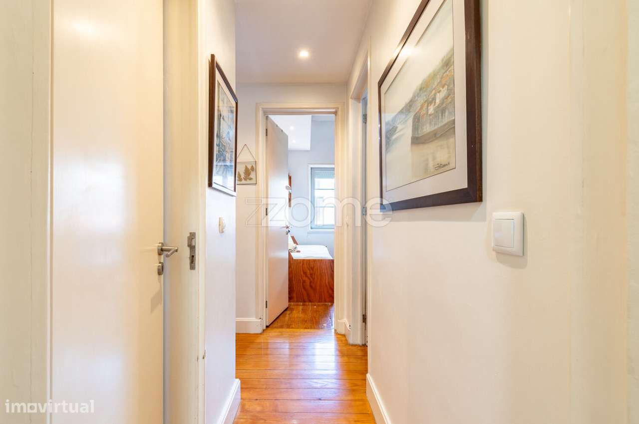 T2+1 no Centro do Porto | Junto ao Metro de Faria Guimarães - Grande imagem: 3/24