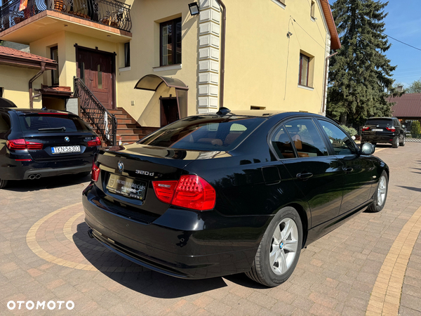 BMW Seria 3 320d Efficient Dynamics Luxury Line - 13