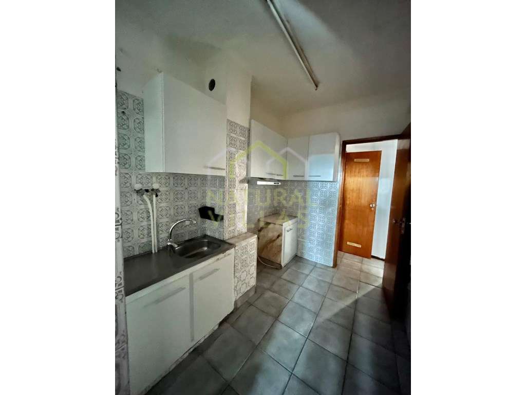 Apartamento T3 com Terraço Fechado em Faro - Grande imagem: 2/10