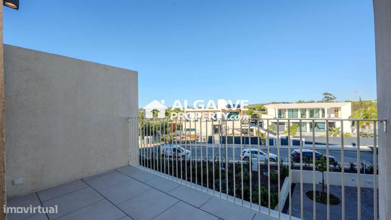 Sofisticação Moderna no Coração de Vilamoura: Apartamento Premium T2 n-12