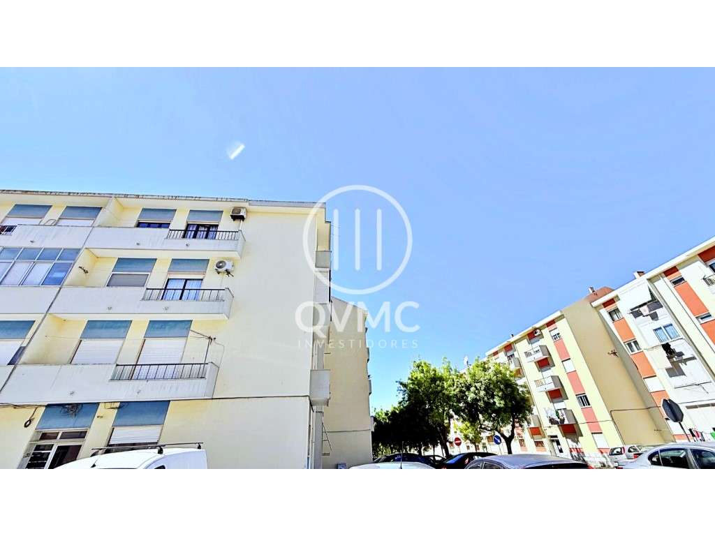 Apartamento T3 na Moita com varandas - 1º andar-30