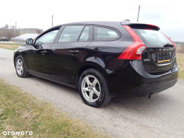 Volvo V60 D2 Kinetic - 11