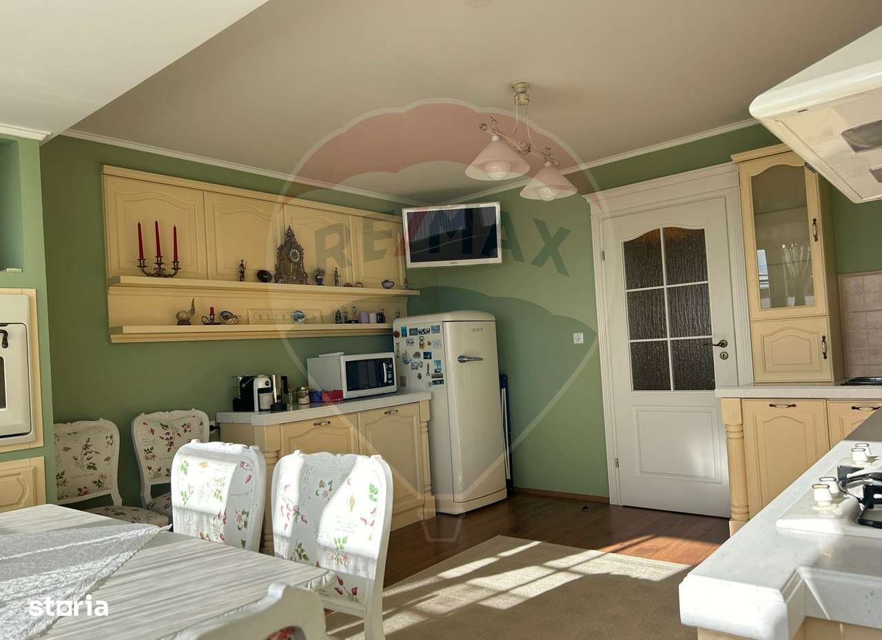 De vanzare apartament de lux pe Blvd. Decebal-3