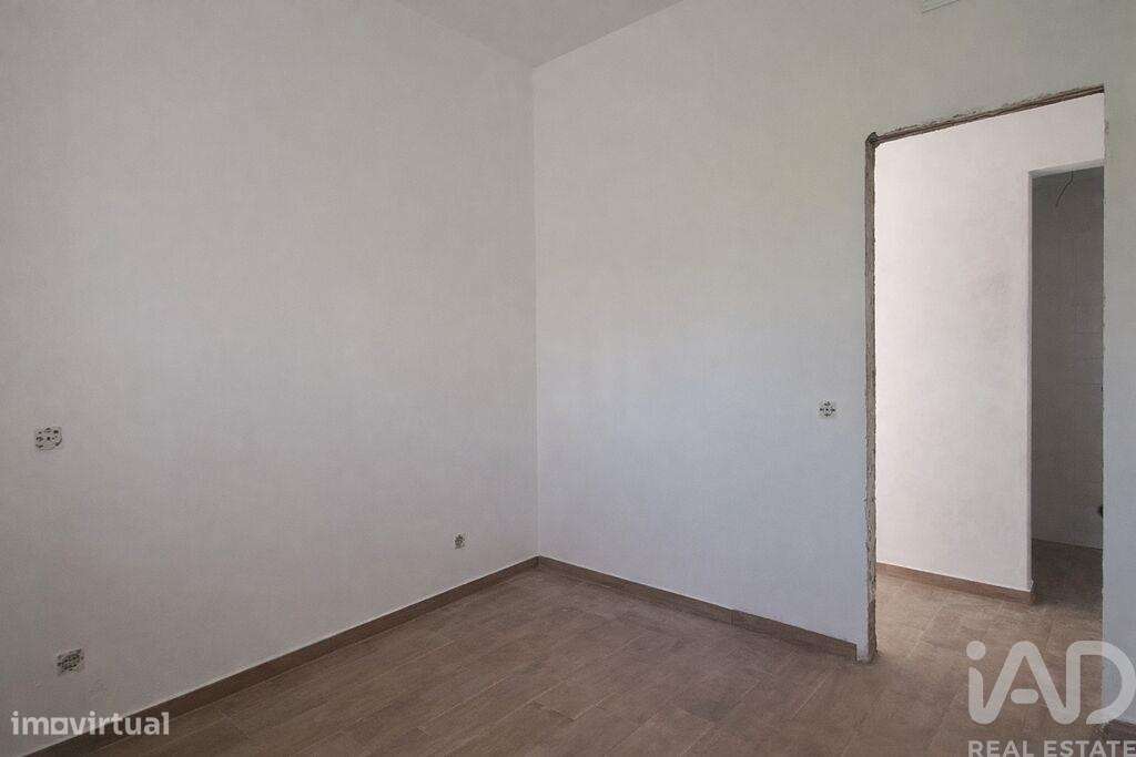 Moradia em banda T1 em Santa Luzia de 42 m2 - Grande imagem: 2/21