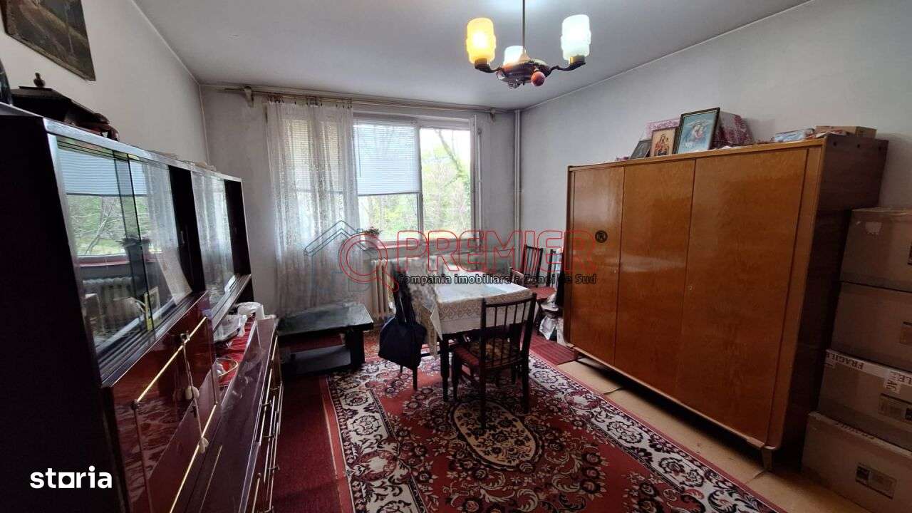 Garsoniera de vanzare Sector 4 - Aleea Terasei - Ideal investitie - Etaj