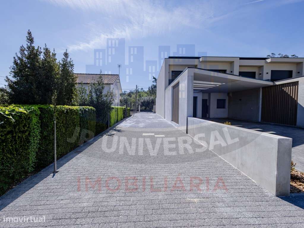 Moradia T3 Exclusivas , Garagem, Jardim e Acabamentos de Luxo-32