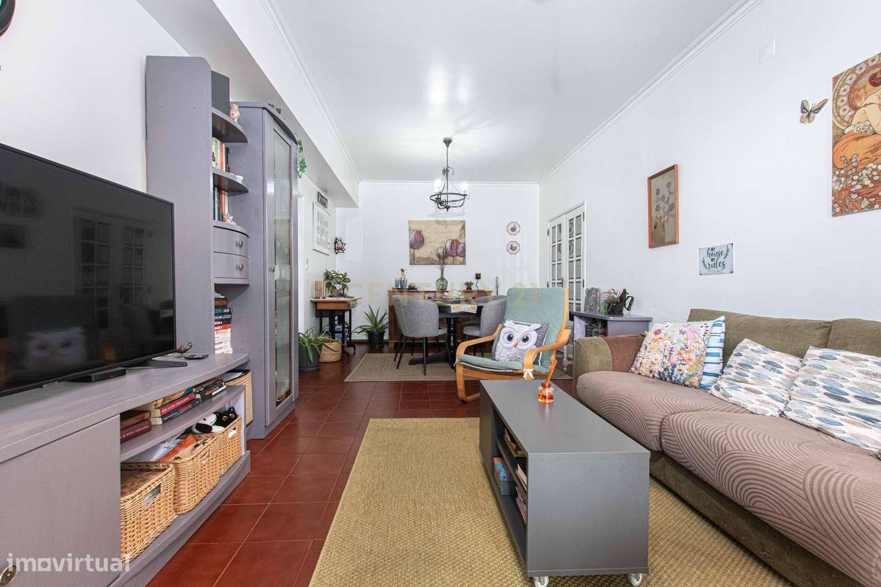 Apartamento T3 com vista cidade e rio na Póvoa de Santa Iria-2