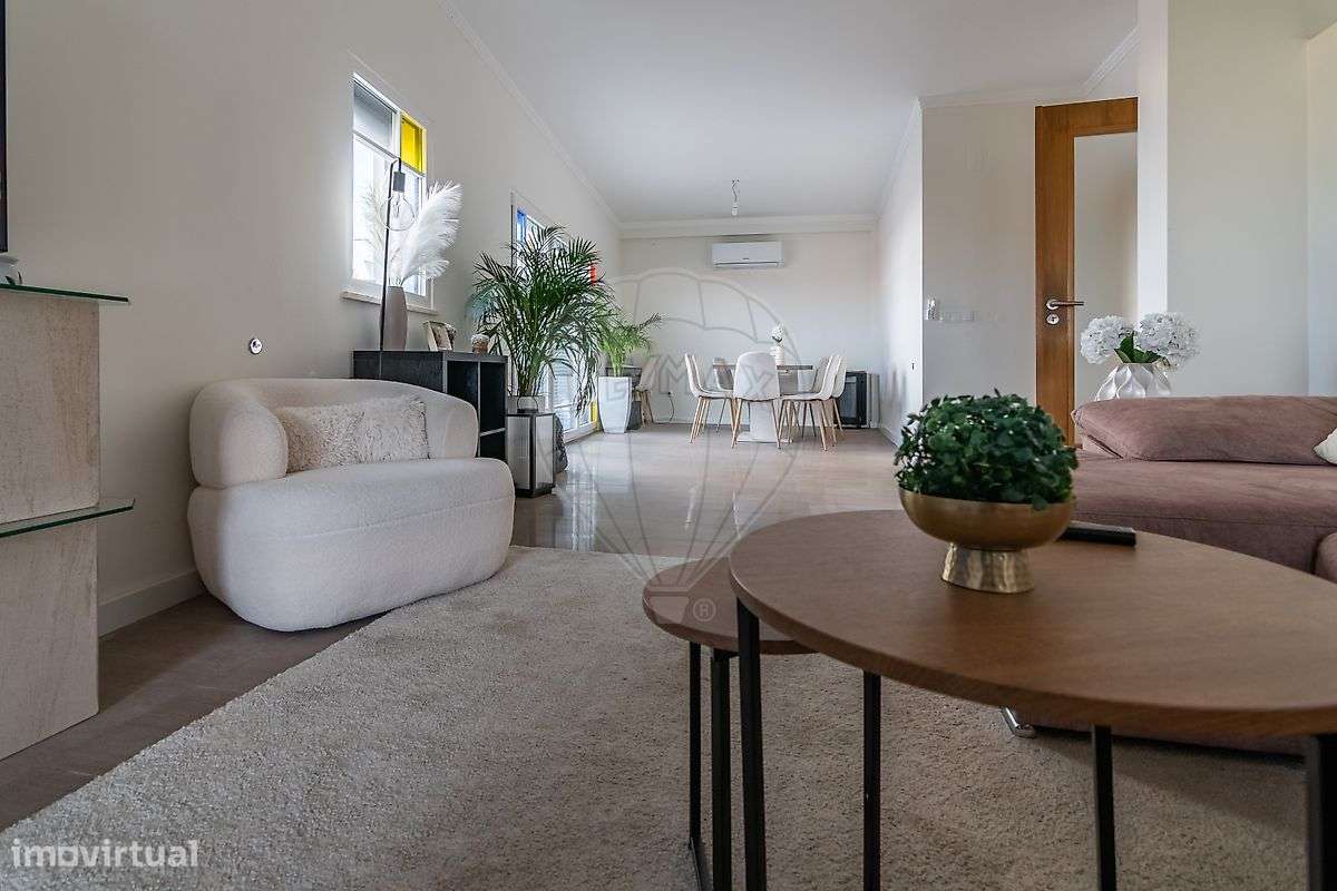 Moradia Térrea isolada T3 com jardim em Sesimbra-11