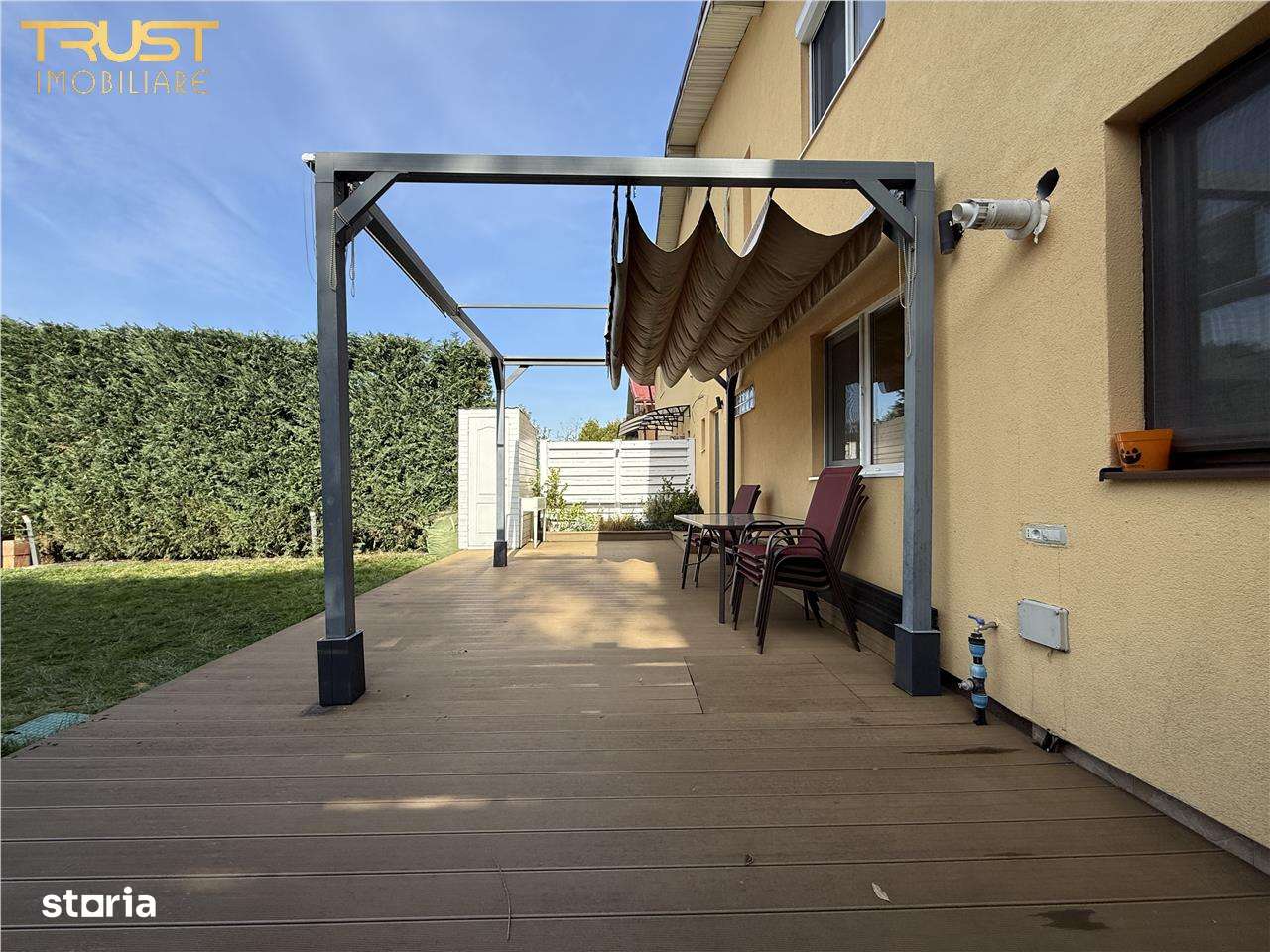 Duplex cu 4 camere l Sub Cetate l 165 MP Curte-0