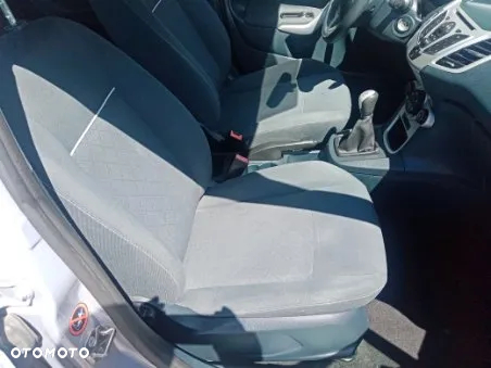 Ford Fiesta 1.4 TDCi Ambiente - 10