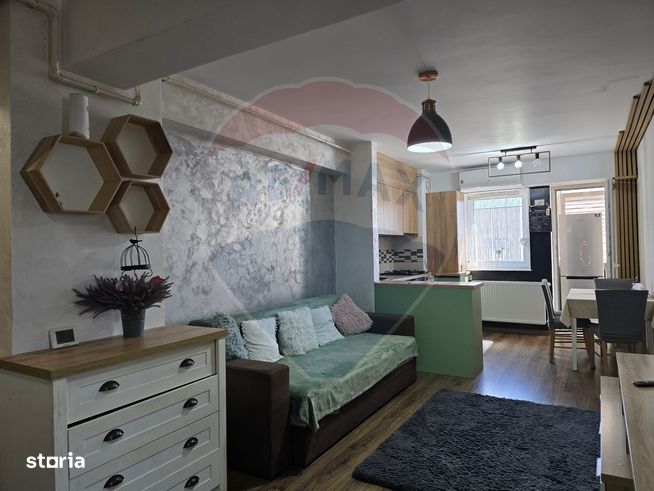 Apartament cu 3 camere de vânzare, cartier FIALD-0