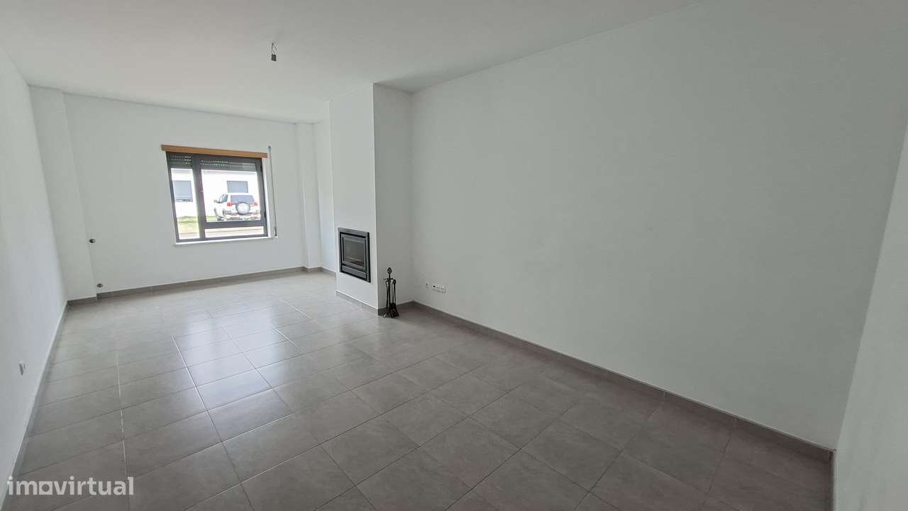 Apartamento T2 com 95m2 na Quinta Anjo - Grande imagem: 2/14