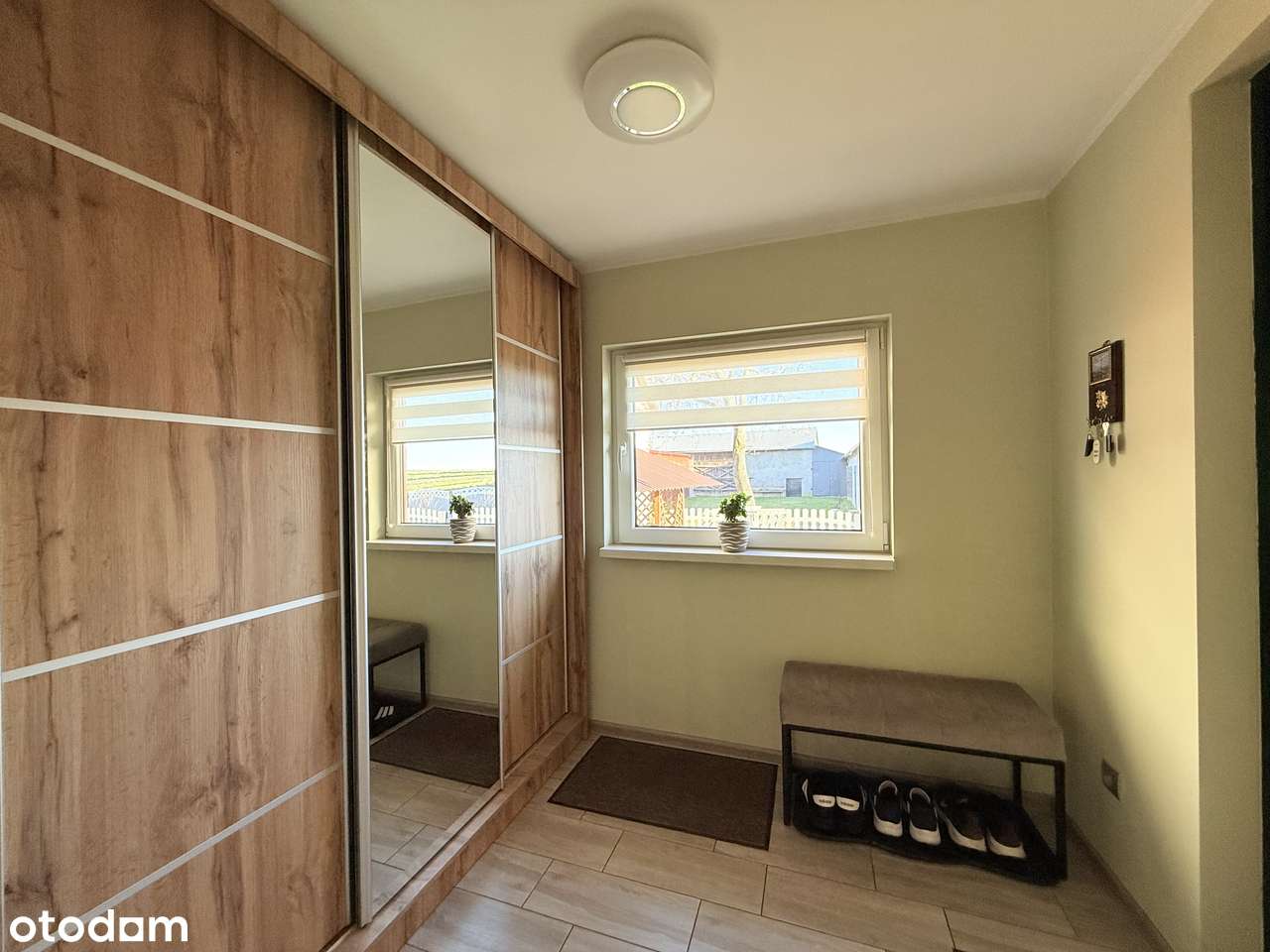 Gospodarstwo z domem, zabudowaniami i gruntami rolnymi-4,06h-9