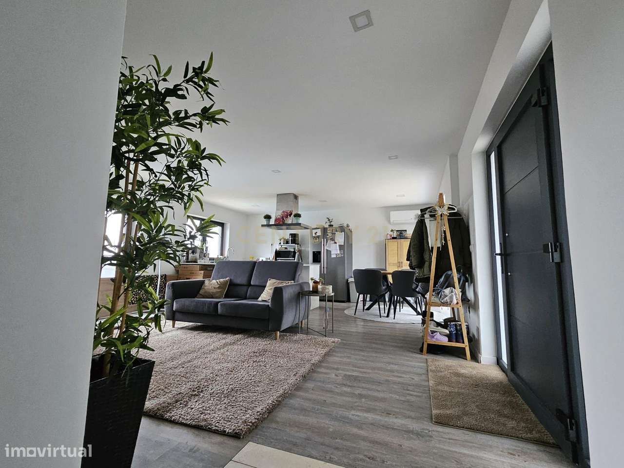 Moradia T3 com Piscina e T1 Independente em Brufe – Vila Nova de Famal - Grande imagem: 2/17