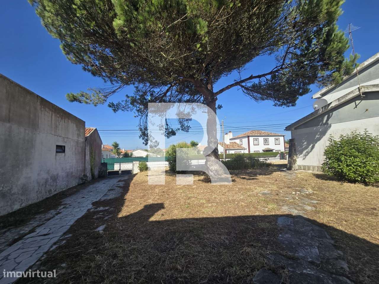 Moradia Isolada T7 em Fontanelas-50