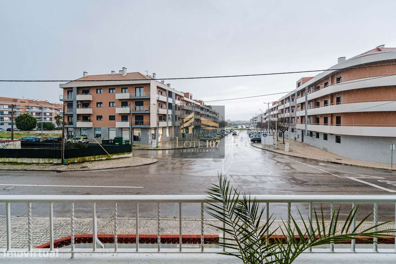 Apartamento T2 Remodelado em Pinhal Novo-29