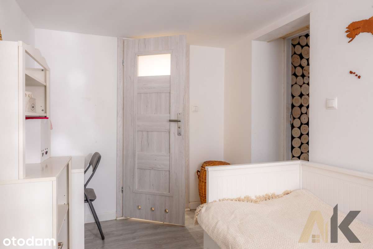 Uroczy azyl z potencjałem budowlanym-10