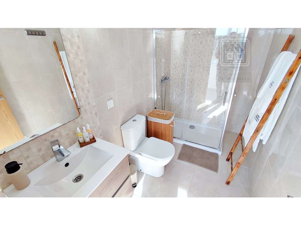 VENDA de MORADIA - VIVENDA com alojamento local e piscina - Fenais ...-58