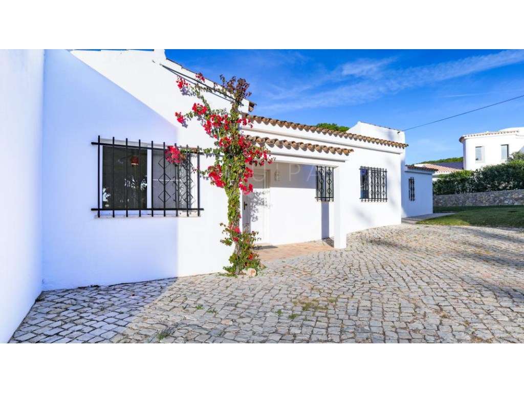 Fantástica Moradia Isolada T4 Frente ao Golfe, Totalmente Remodelad...-34