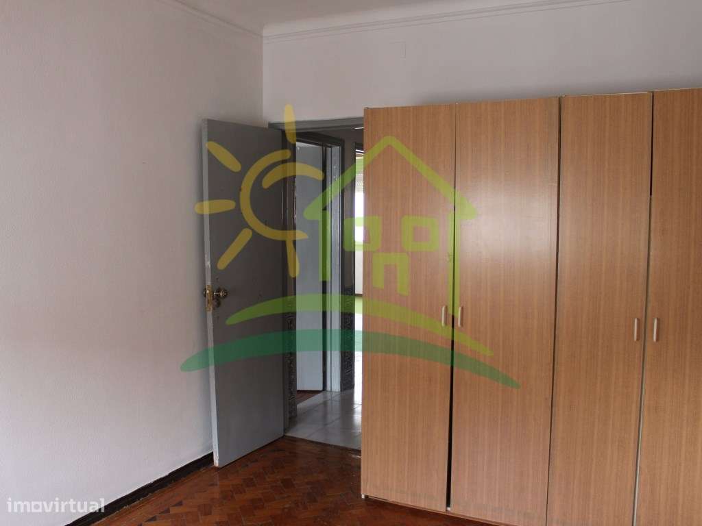 T3 Olival Basto a 10 min a pé do Metro-16