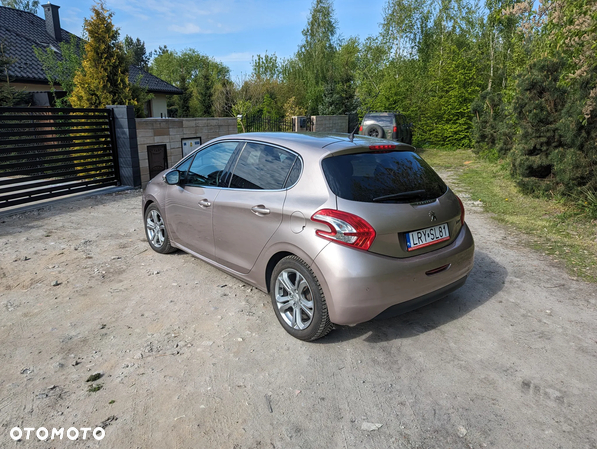 Peugeot 208 1.2 PureTech Allure - 3