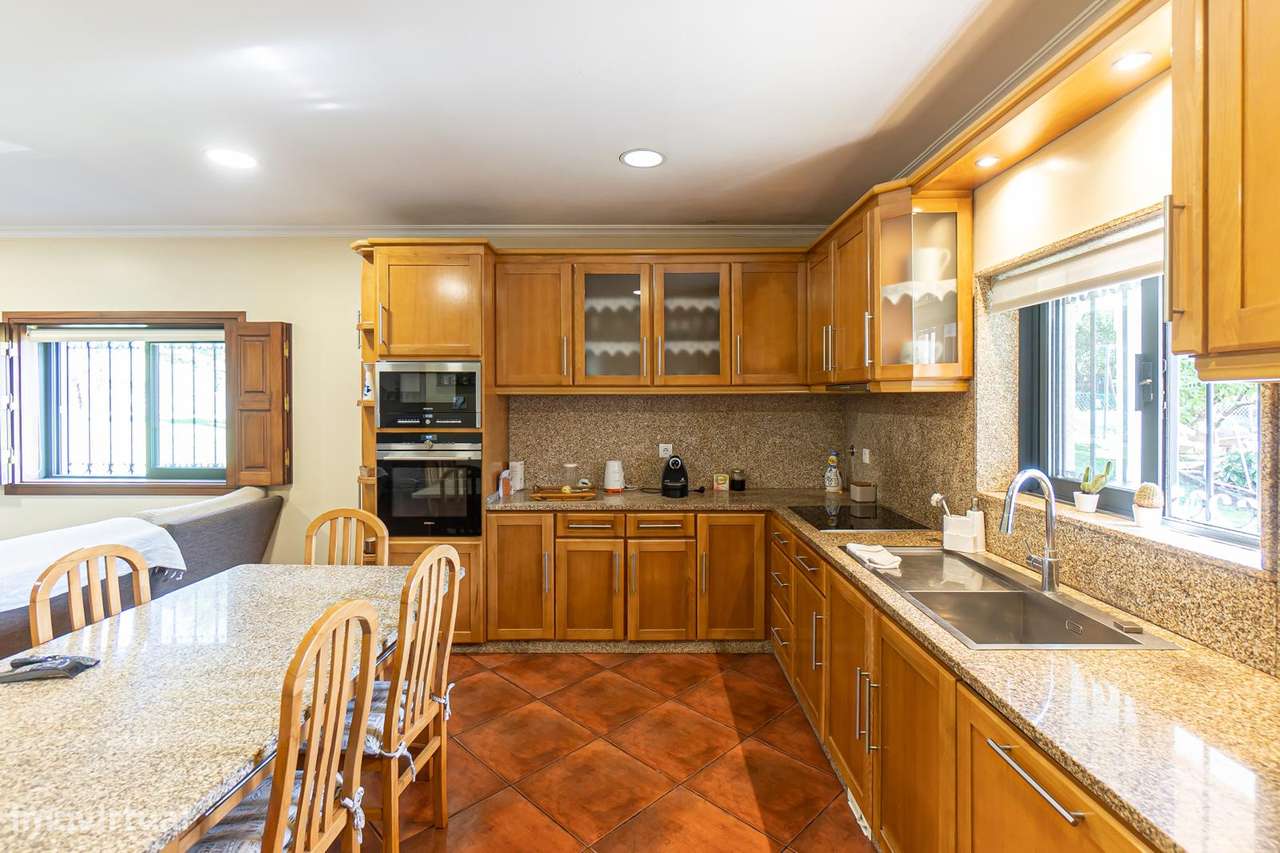 Quinta T4+1 , Moradia Térrea, 4.500 m² Terreno,  Privacidade Total-10