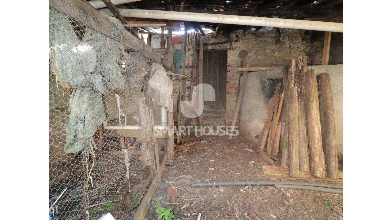 Moradia Vale S. Martinho p/ reabilitar - Grande imagem: 4/20