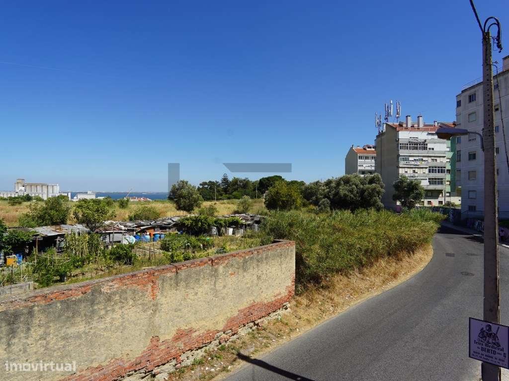 Prédio com 6 Apartamentos para Reabilitação em Marvila, Lisboa-6