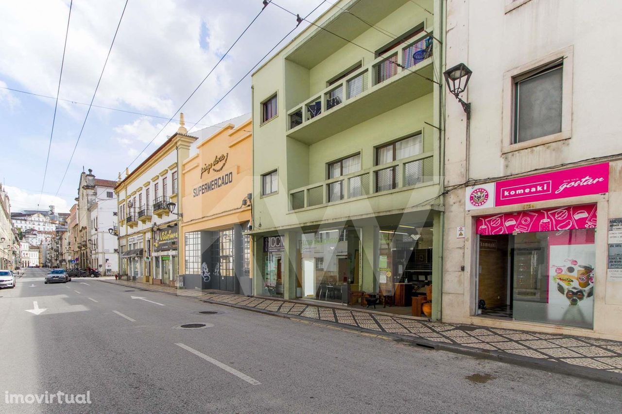 Prédio com 5 pisos na Baixa de Coimbra | 630m2 | Investimento | Rentab