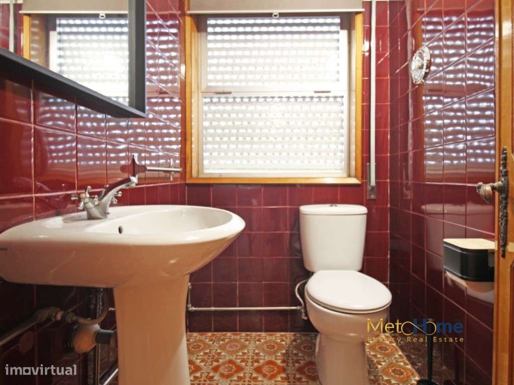 Moradia de 4 frentes em Perosinho-31