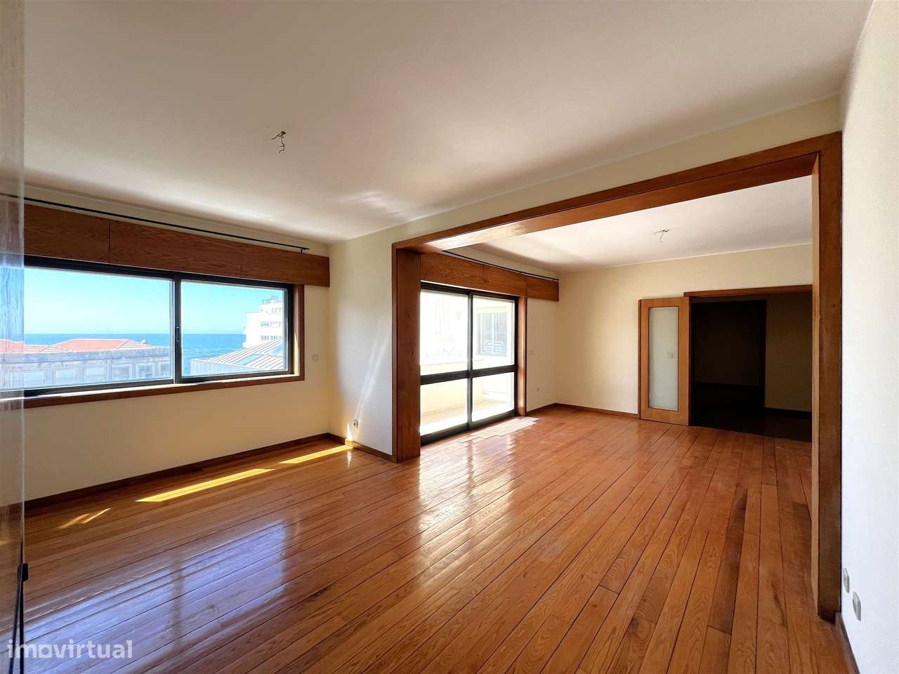 T4 na Foz Velha com vista mar junto à praia - Grande imagem: 2/38