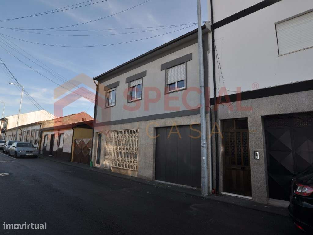 Moradia + Armazém no Centro de Avintes - Grande imagem: 2/25