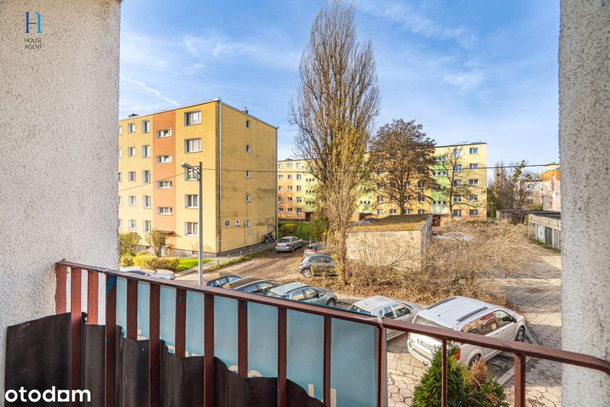 Unikalne Mieszkanie w Łodzi - 4 Pokoje, 2 Balkony!-12