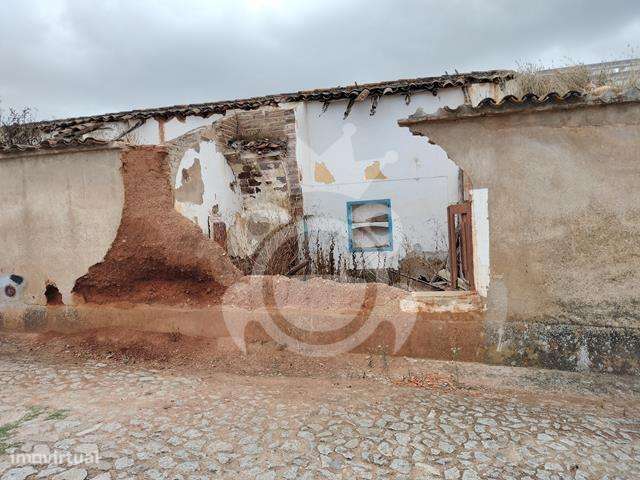 Ruina com Terreno no Perimetro Urbano 1460 m2 - Grande imagem: 4/18