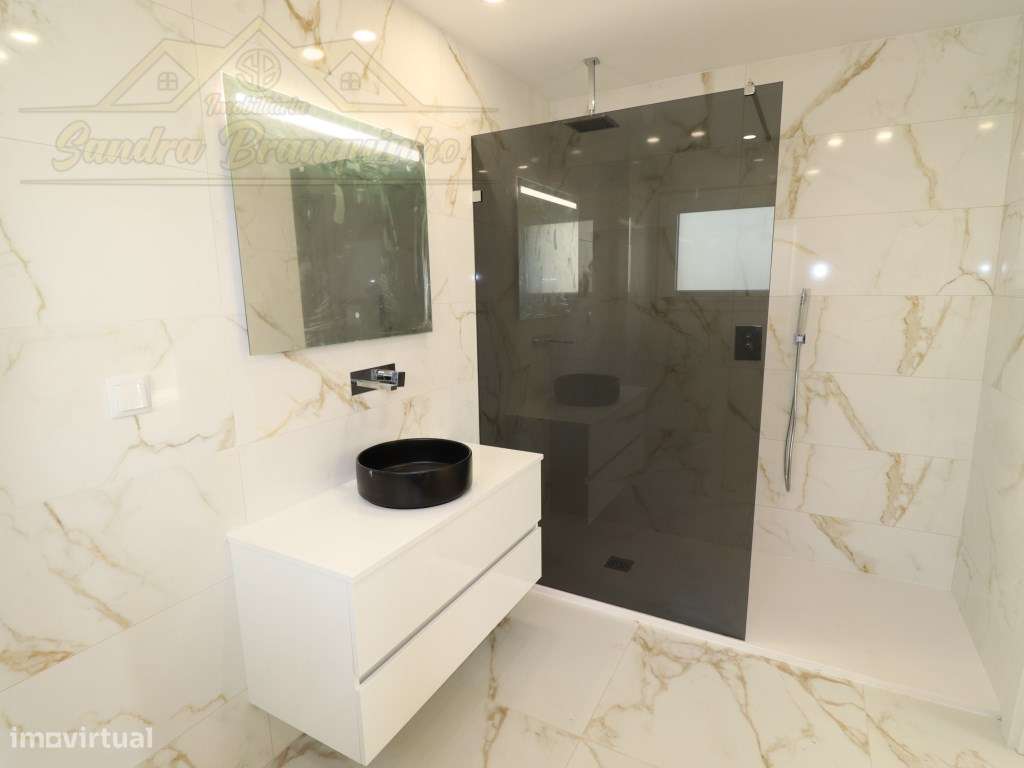 Moradia T5 (NOVA) com Piscina-49