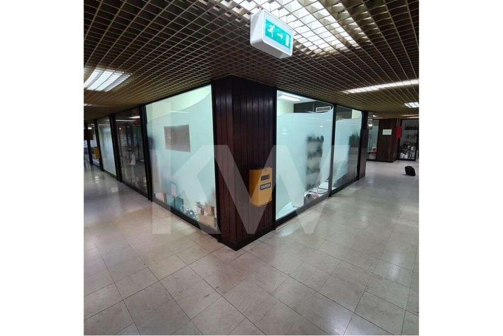 Investidores! Escritório arrendado por 340 euros/mês. Rentabilidade br - Grande imagem: 4/13