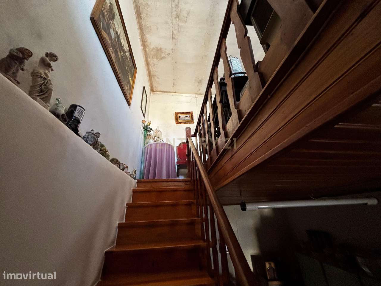 Moradia com T1+T2 Arrendados: Oportunidade no Gradil-15