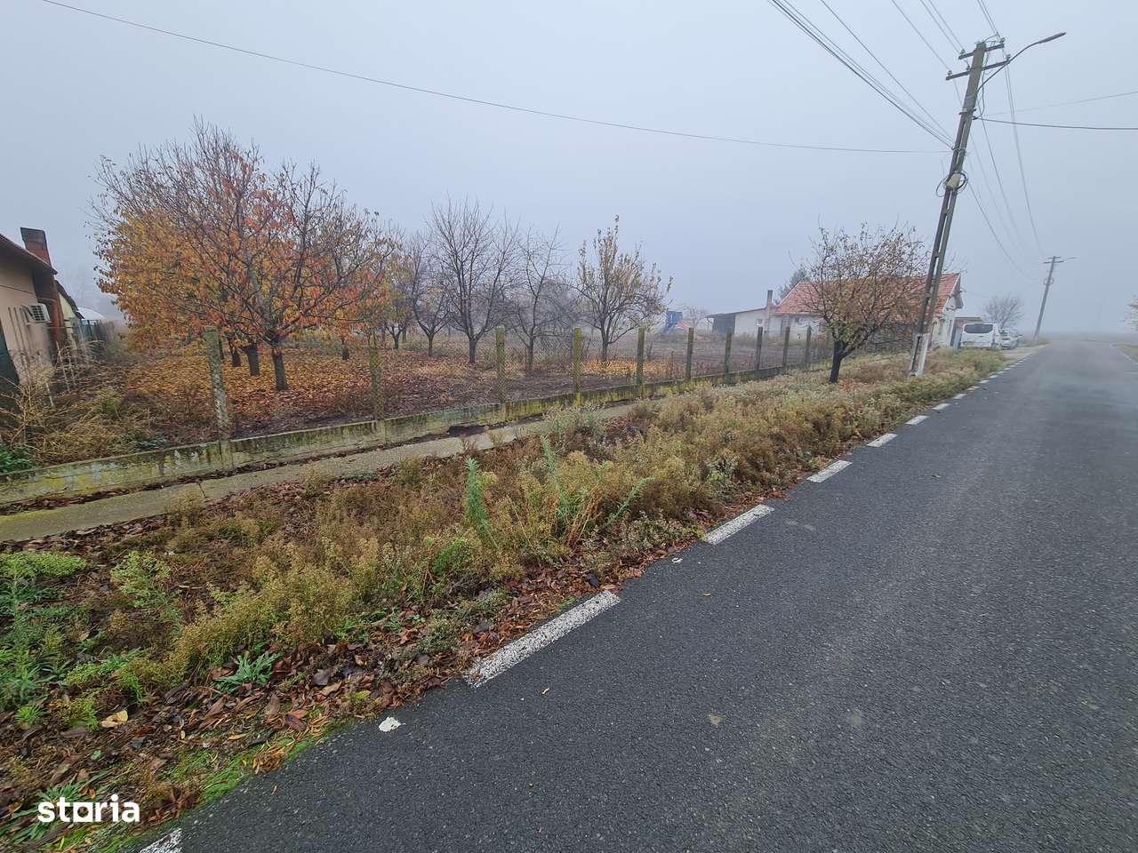Vand Teren si Casa cu 4 camere în Iratosu Jud. ARAD, la 22 km de Arad.-0