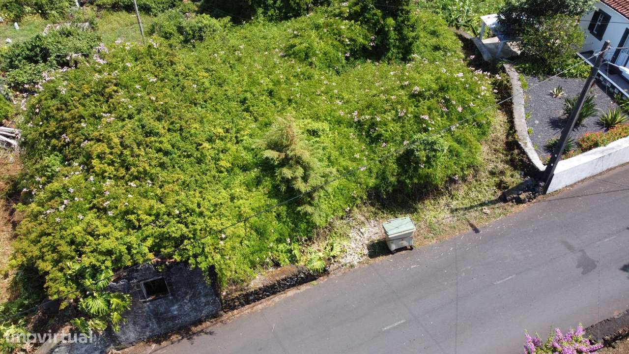 Ruina para reconstrução em Sao Roque do Pico-5