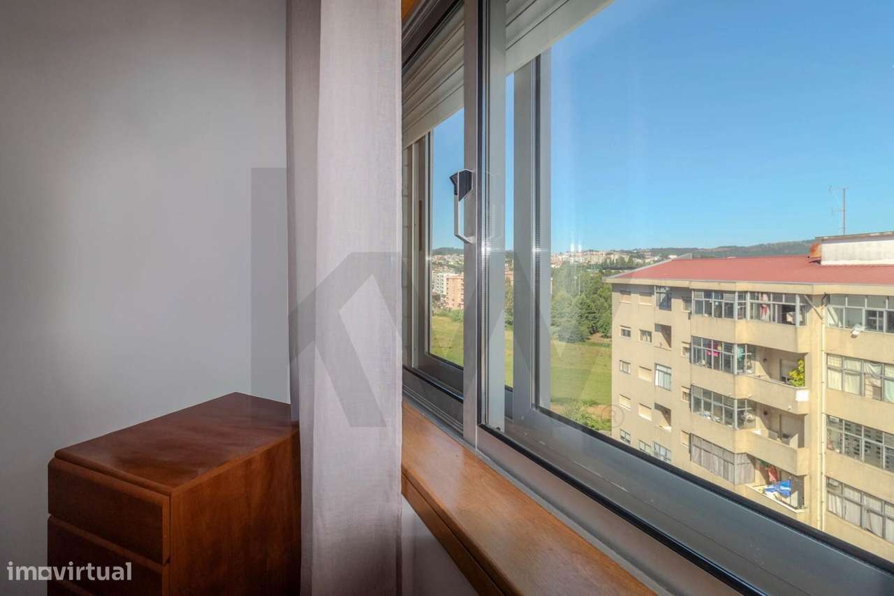Apartamento T2 ao  centro de Rio Tinto, junto ao Metro, com garagem, e-19