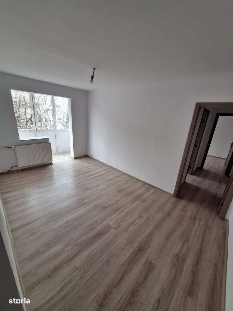 Apartament cu 4 camere, balcon, în Circumvalatiunii ... 99.900 euro-6