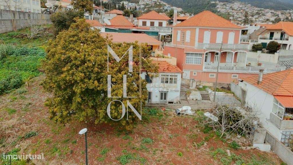 Moradia geminada inserida num lote de 400 m2 - Grande imagem: 2/12