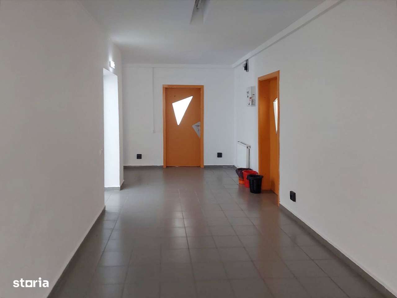 Spatiu birouri de inchiriat - Imagine principală: 2/12