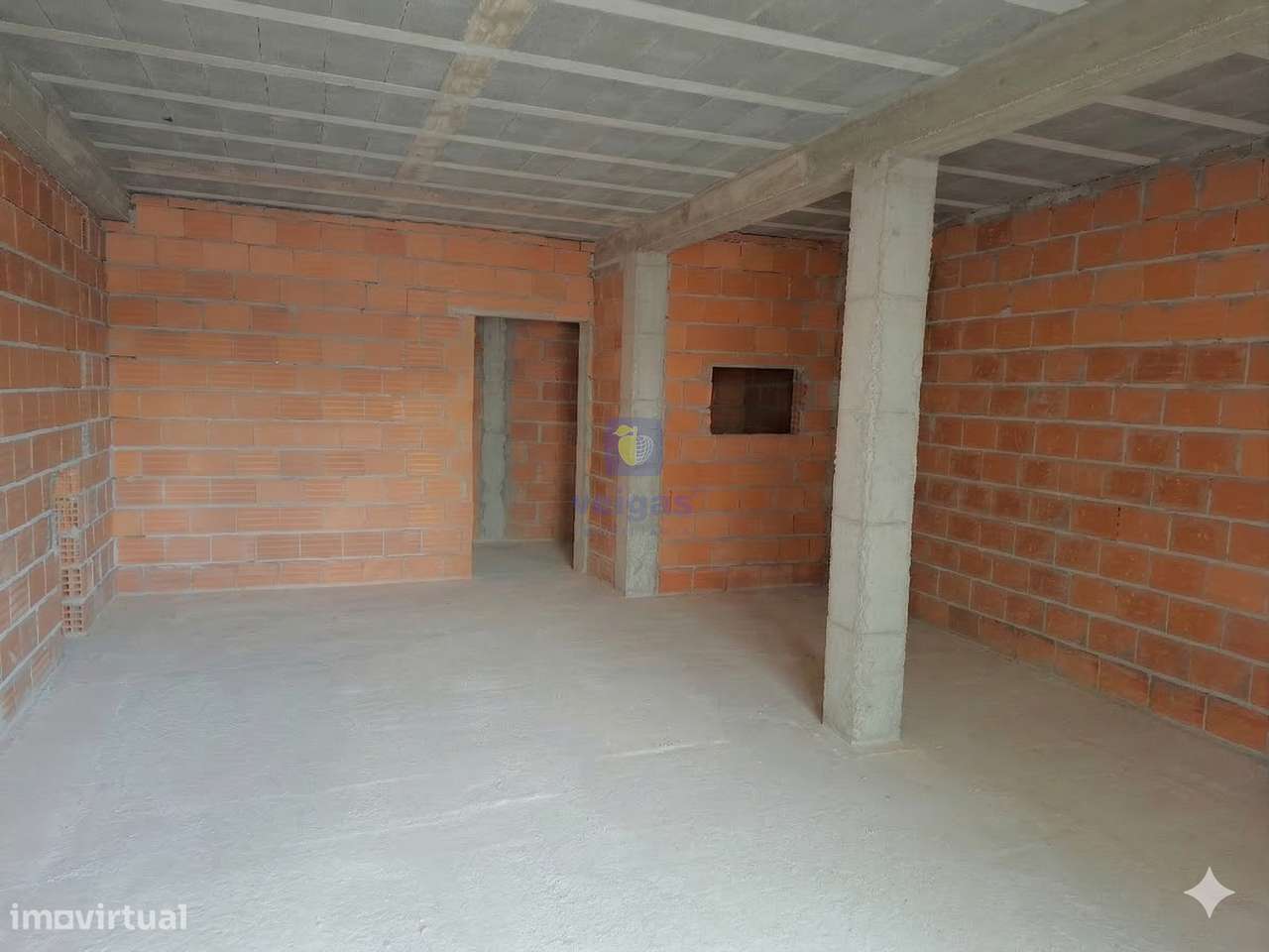 Apartamento T3 em construção, com garagem para 2 carros e elevador, si-13