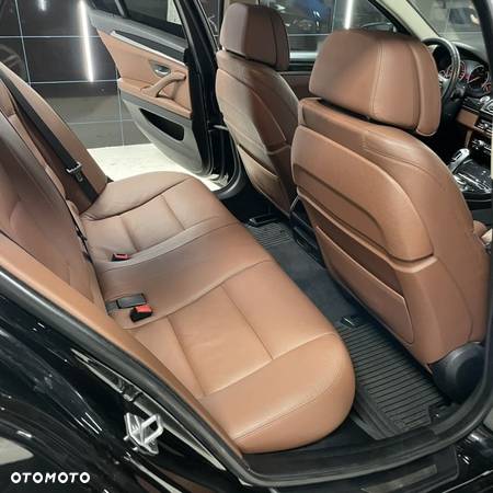 BMW Seria 5 520d Touring - 17