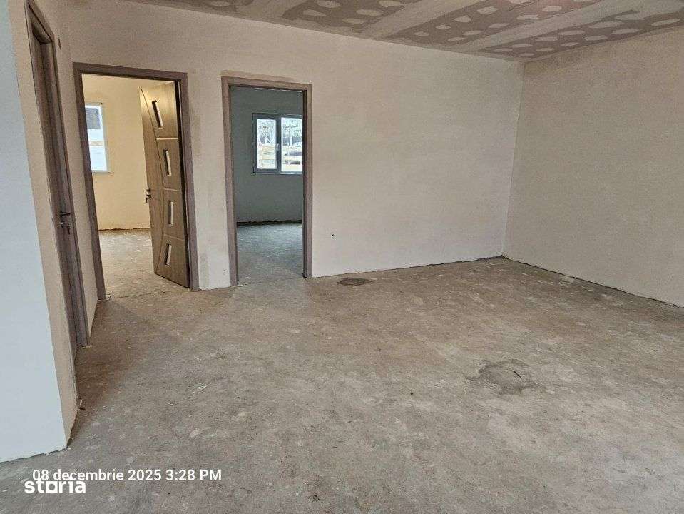 Oportunitate ! Vila in centrul localitatii Lumina, comision 0% - Imagine principală: 5/7