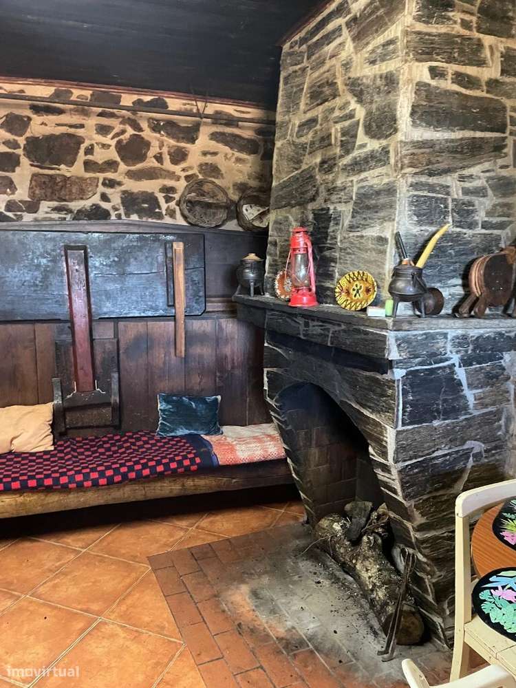 Oportunidade Única – Moradia com Terreno para venda em Espinhosela, Br-7